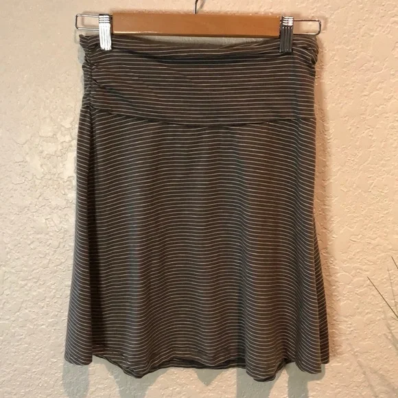 Toad & Co Chaka Skirt in Grey White Stripe Organic Cotton Tencel Size XS - Picture 2 of 9